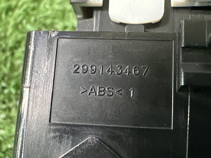 Кнопка стеклоподъемника Hyundai Creta 2018 GS