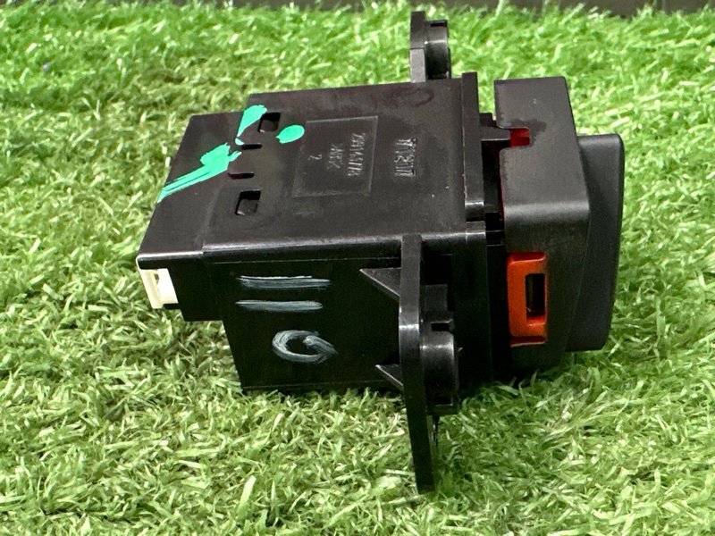 Кнопка аварийной сигнализации (аварийка) Hyundai Creta 2018 GS