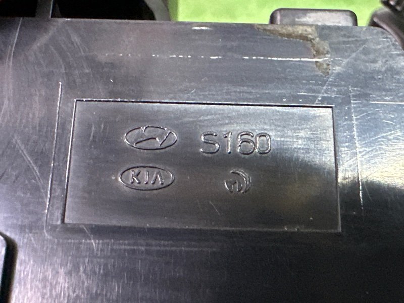 Блок управления стеклоподъемниками Hyundai Creta 2018 GS