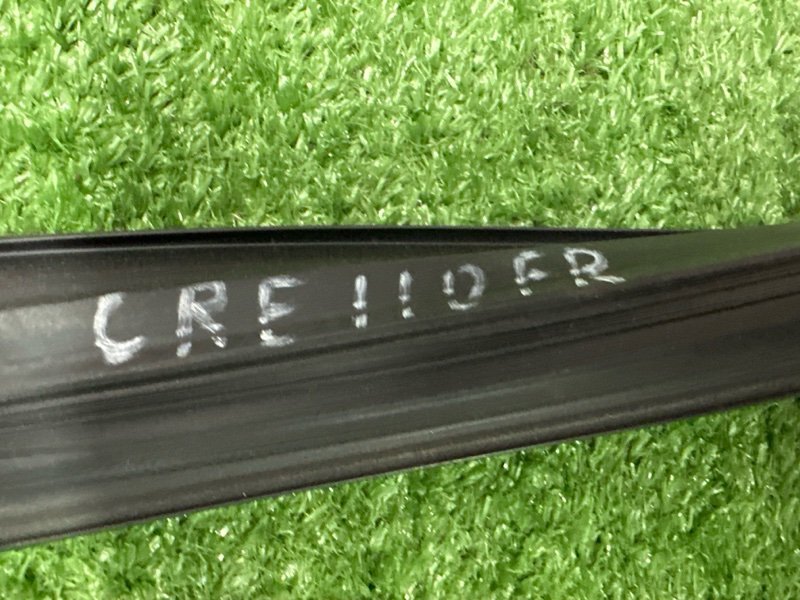 Уплотнитель стекла направляющий Hyundai Creta 2018 GS