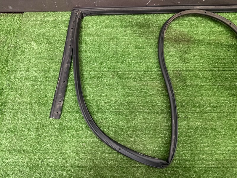 Уплотнитель двери Hyundai Creta 2018 GS