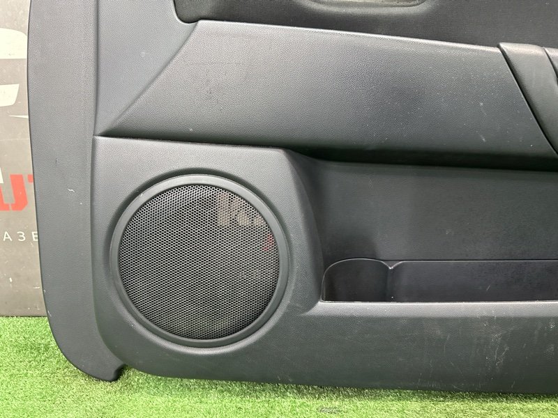 Обшивка двери Mazda 3 BK