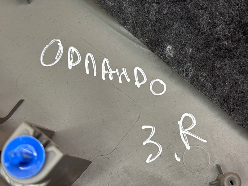 Обшивка двери Chevrolet Orlando