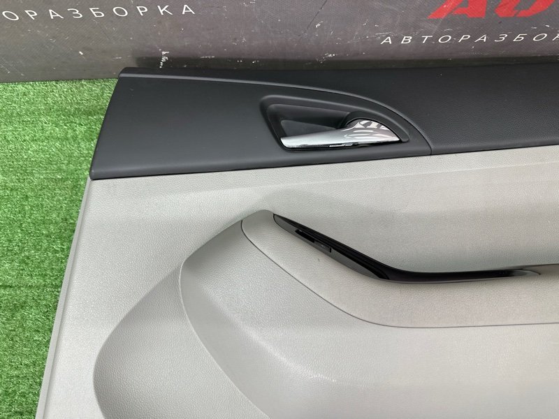 Обшивка двери Chevrolet Orlando