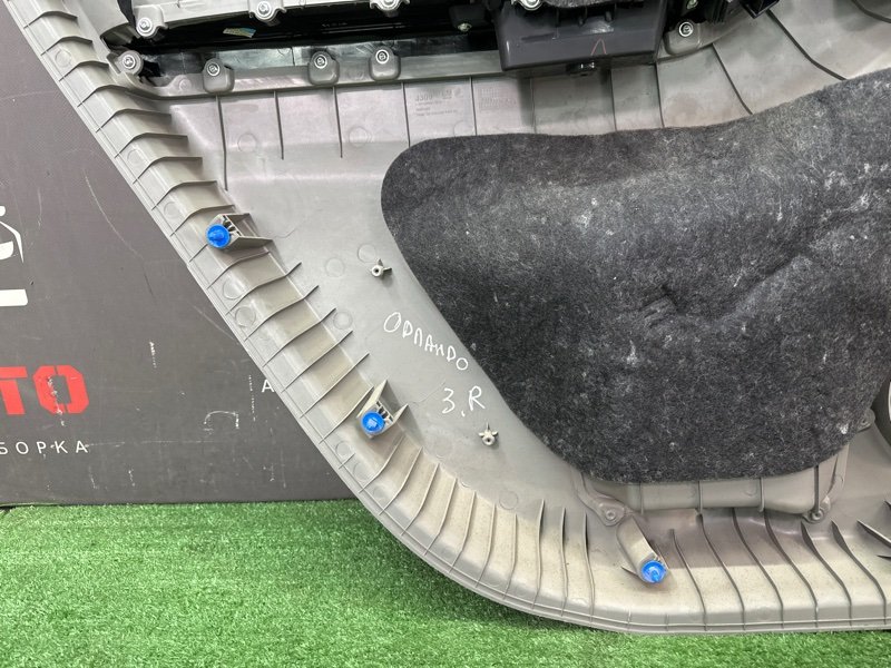 Обшивка двери Chevrolet Orlando