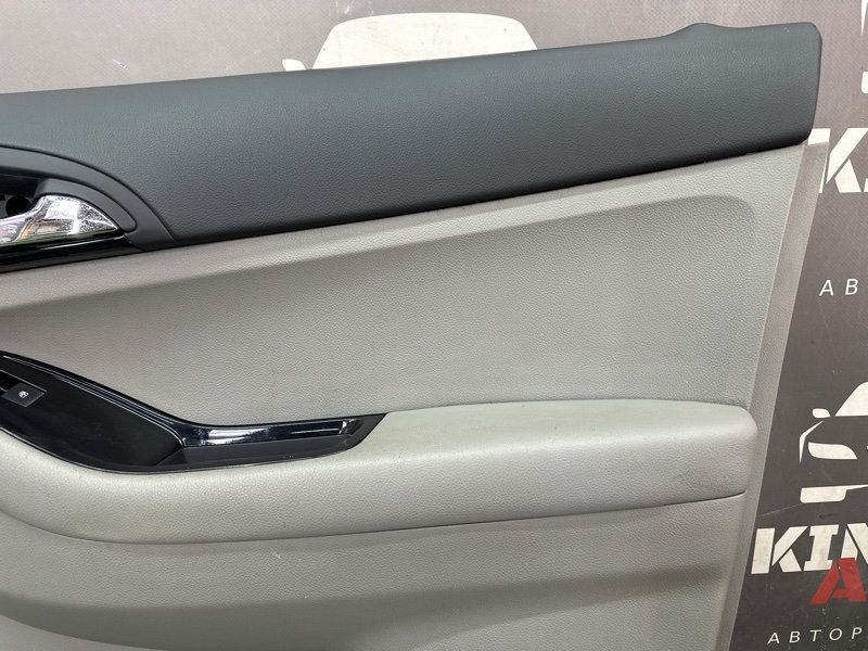 Обшивка двери Chevrolet Orlando