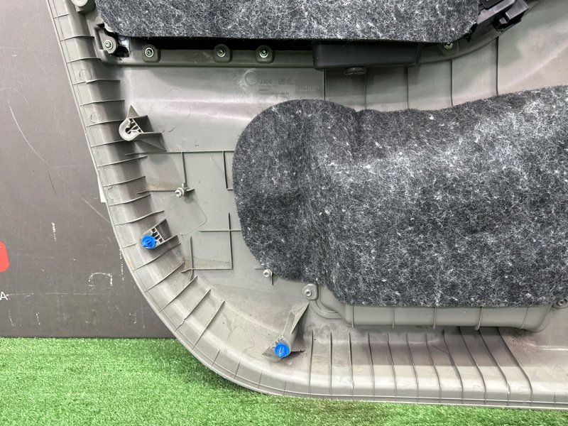 Обшивка двери Chevrolet Orlando