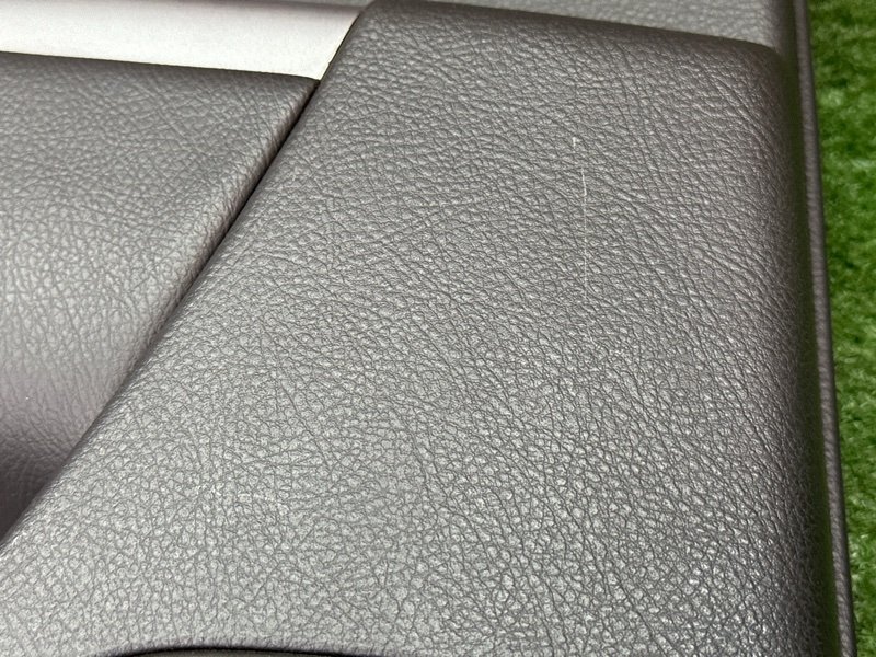 Обшивка двери Hyundai SantaFe 2011 CM