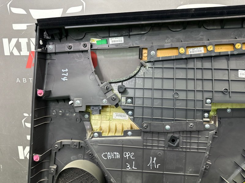 Обшивка двери Hyundai SantaFe 2011 CM