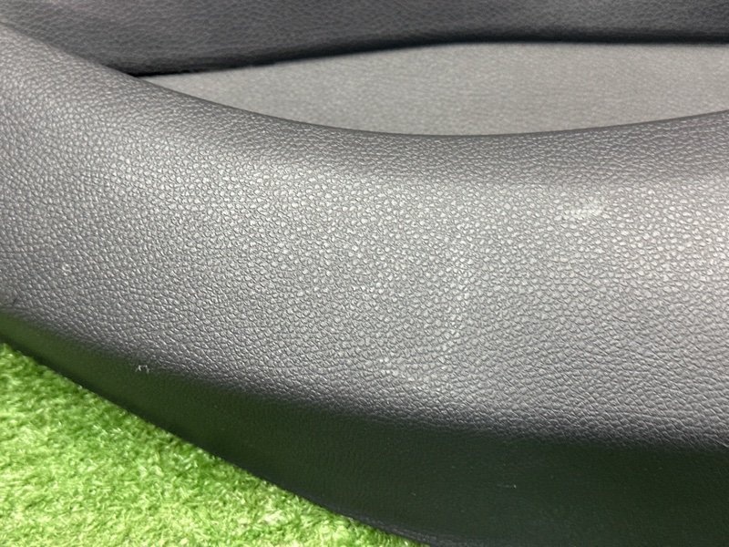 Обшивка двери Skoda Octavia A5