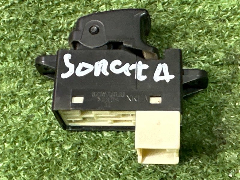 Кнопка стеклоподъемника Hyundai Sonata EF