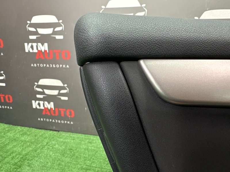 Обшивка двери Citroen C 4