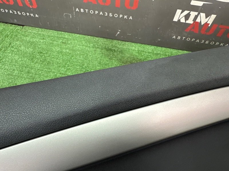 Обшивка двери Citroen C 4