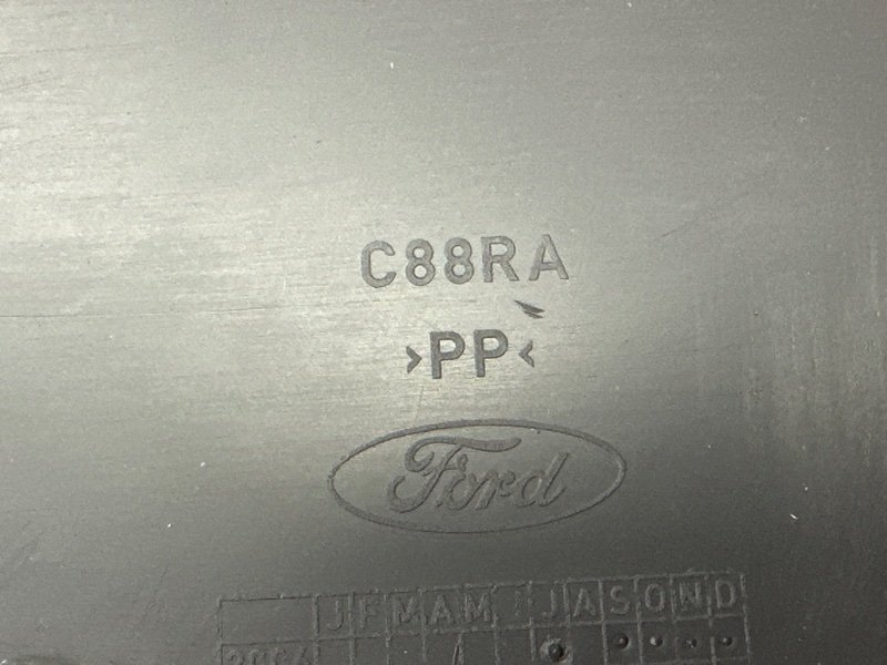 Обшивка двери Ford Mondeo 4