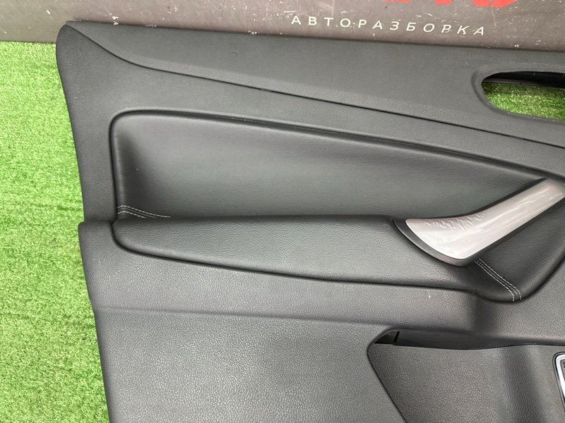 Обшивка двери Ford Mondeo 4