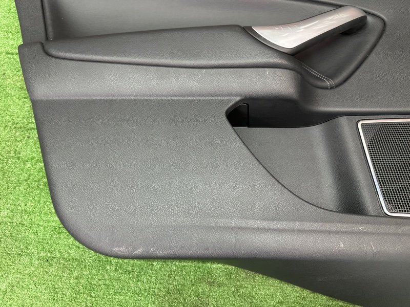 Обшивка двери Ford Mondeo 4