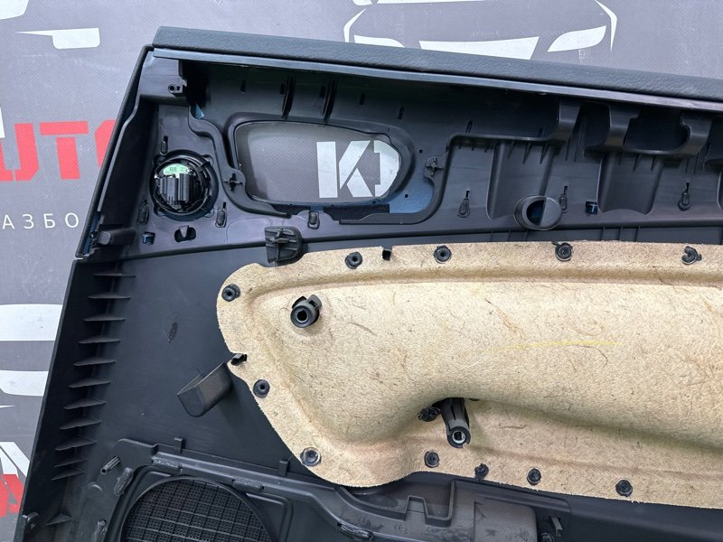 Обшивка двери Ford Mondeo 4