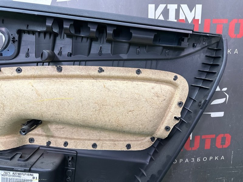 Обшивка двери Ford Mondeo 4