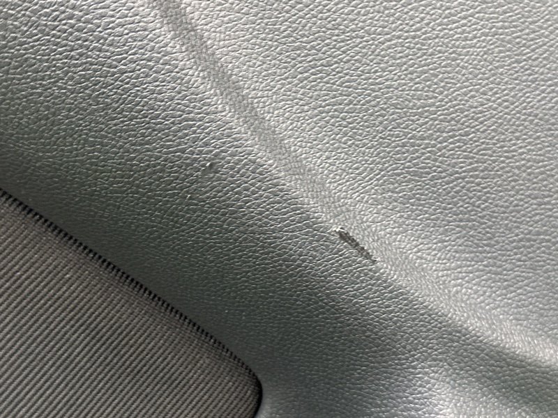 Обшивка двери Skoda Octavia A5