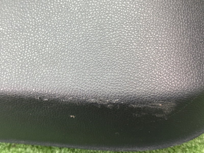 Обшивка двери Skoda Octavia A5