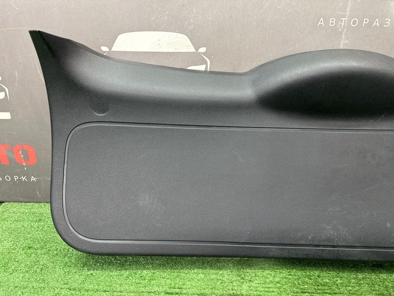 Обшивка крышки багажника Ford Focus 2 HB