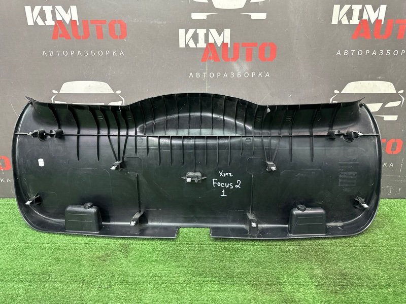 Обшивка крышки багажника Ford Focus 2 HB