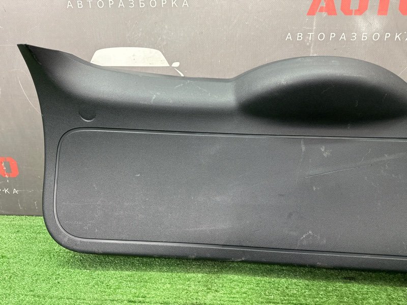 Обшивка крышки багажника Ford Focus 2 HB