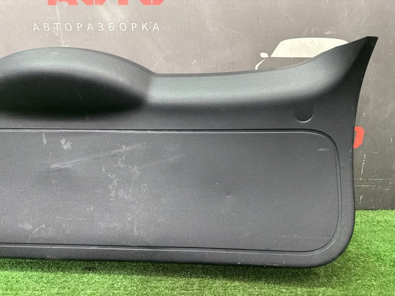 Обшивка крышки багажника Ford Focus 2 HB