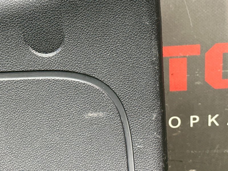 Обшивка крышки багажника Ford Focus 2 HB