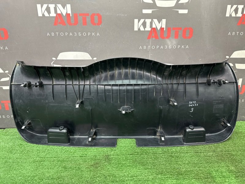 Обшивка крышки багажника Ford Focus 2 HB