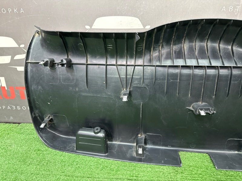 Обшивка крышки багажника Ford Focus 2 HB