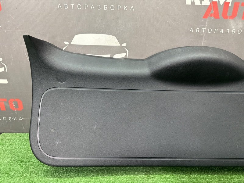 Обшивка крышки багажника Ford Focus 2 HB