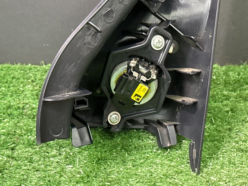 Твиттер зеркала Mitsubishi Outlander XL