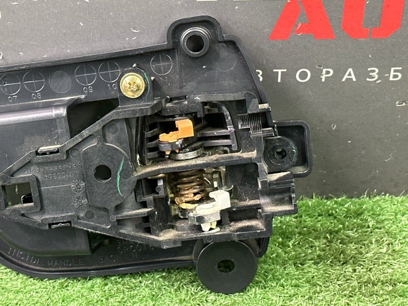 Ручка двери внутренняя Mitsubishi Outlander XL