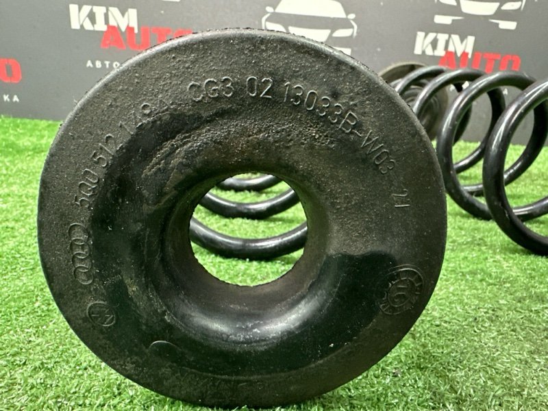 Пружина подвески Skoda Octavia 2016