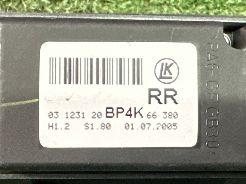 Кнопка стеклоподъемника Mazda 3 BK