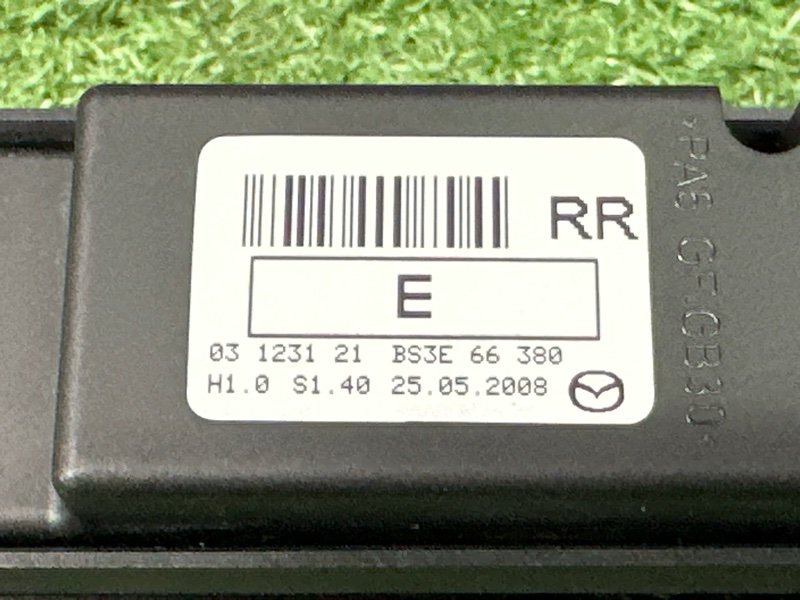Кнопка стеклоподъемника Mazda 3 BK