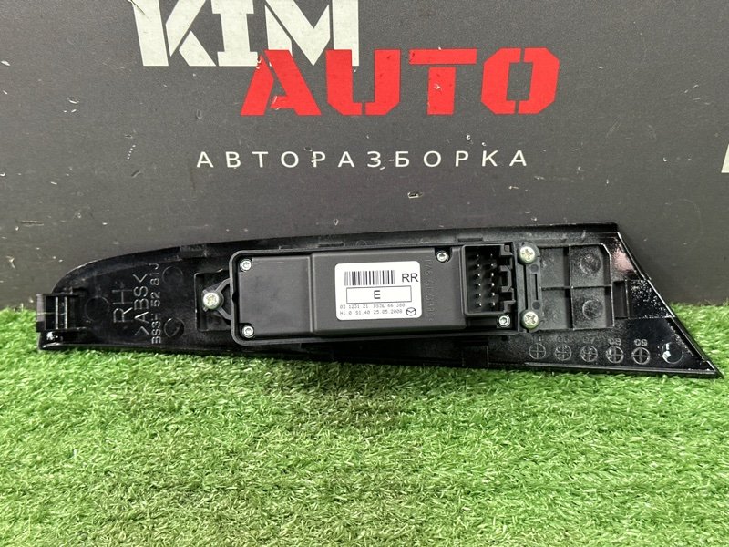 Кнопка стеклоподъемника Mazda 3 BK
