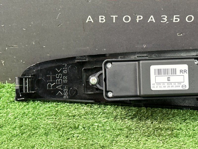 Кнопка стеклоподъемника Mazda 3 BK
