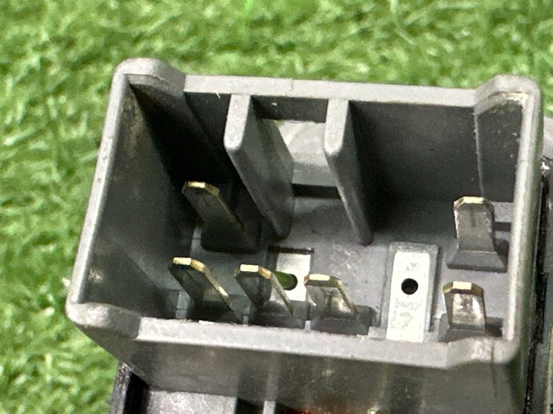 Кнопка стеклоподъемника Chevrolet Lacetti J200