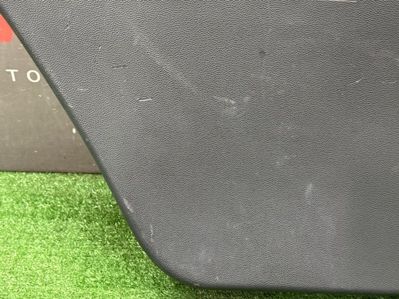 Обшивка крышки багажника Opel Astra H