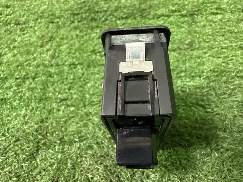 Кнопка стеклоподъемника Opel Astra H