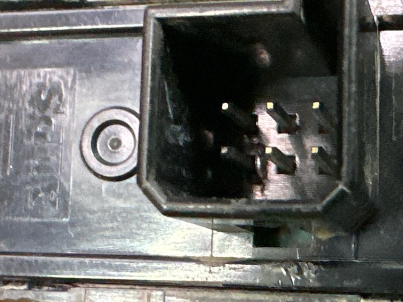 Кнопка стеклоподъемника Opel Astra H