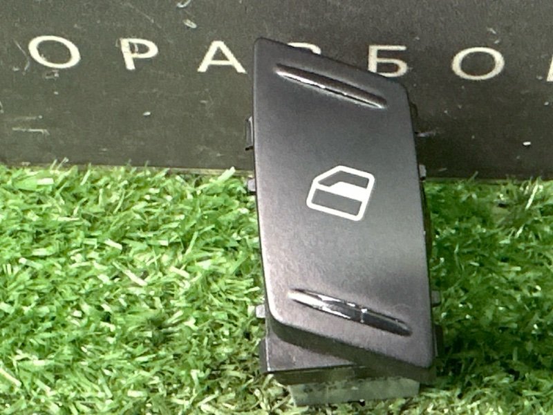 Кнопка стеклоподъемника Skoda Octavia A5