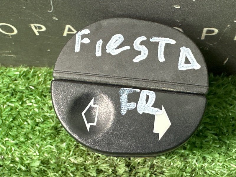 Кнопка стеклоподъемника Ford Fiesta