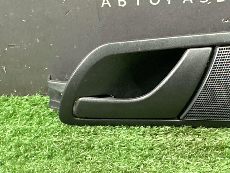 Ручка двери внутренняя Skoda Fabia 1