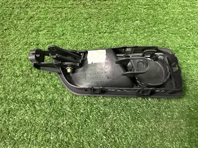 Ручка двери внутренняя Skoda Fabia 1