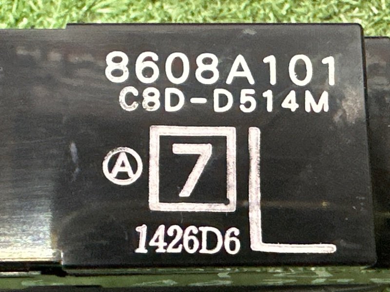 Кнопка стеклоподъемника Mitsubishi Lancer 9