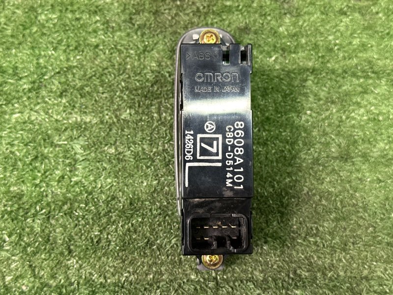 Кнопка стеклоподъемника Mitsubishi Lancer 9