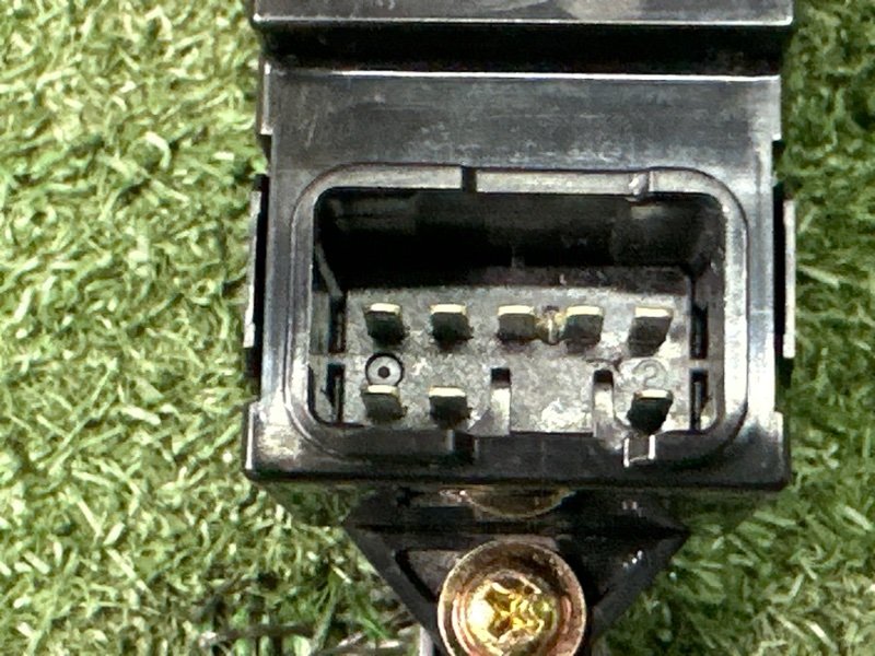 Кнопка стеклоподъемника Mitsubishi Lancer 9